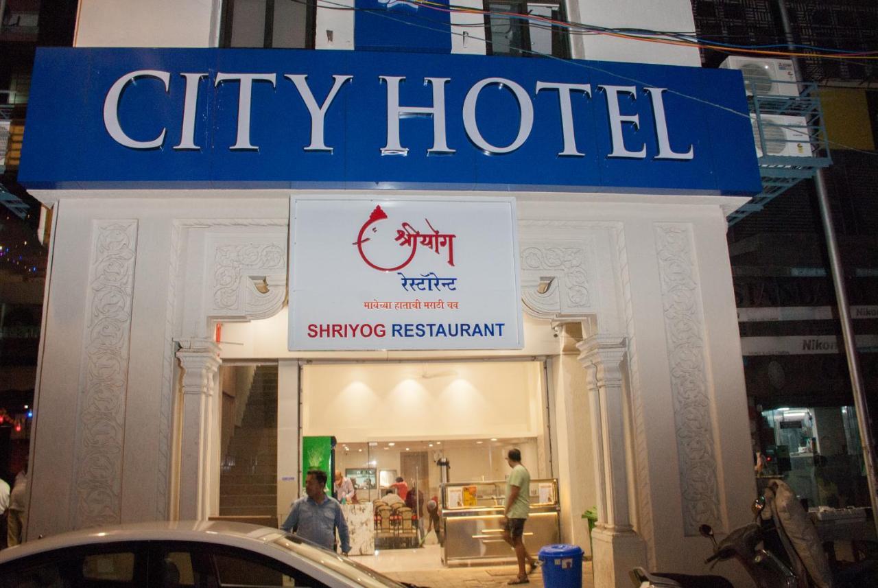 City Hotel Mumbai  Buitenkant foto